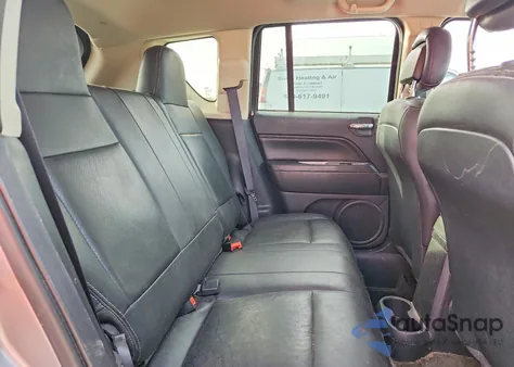 2016 Jeep Compass Latitude z USA, uszkodzony, nr VIN 1C4NJDEB7GD802679